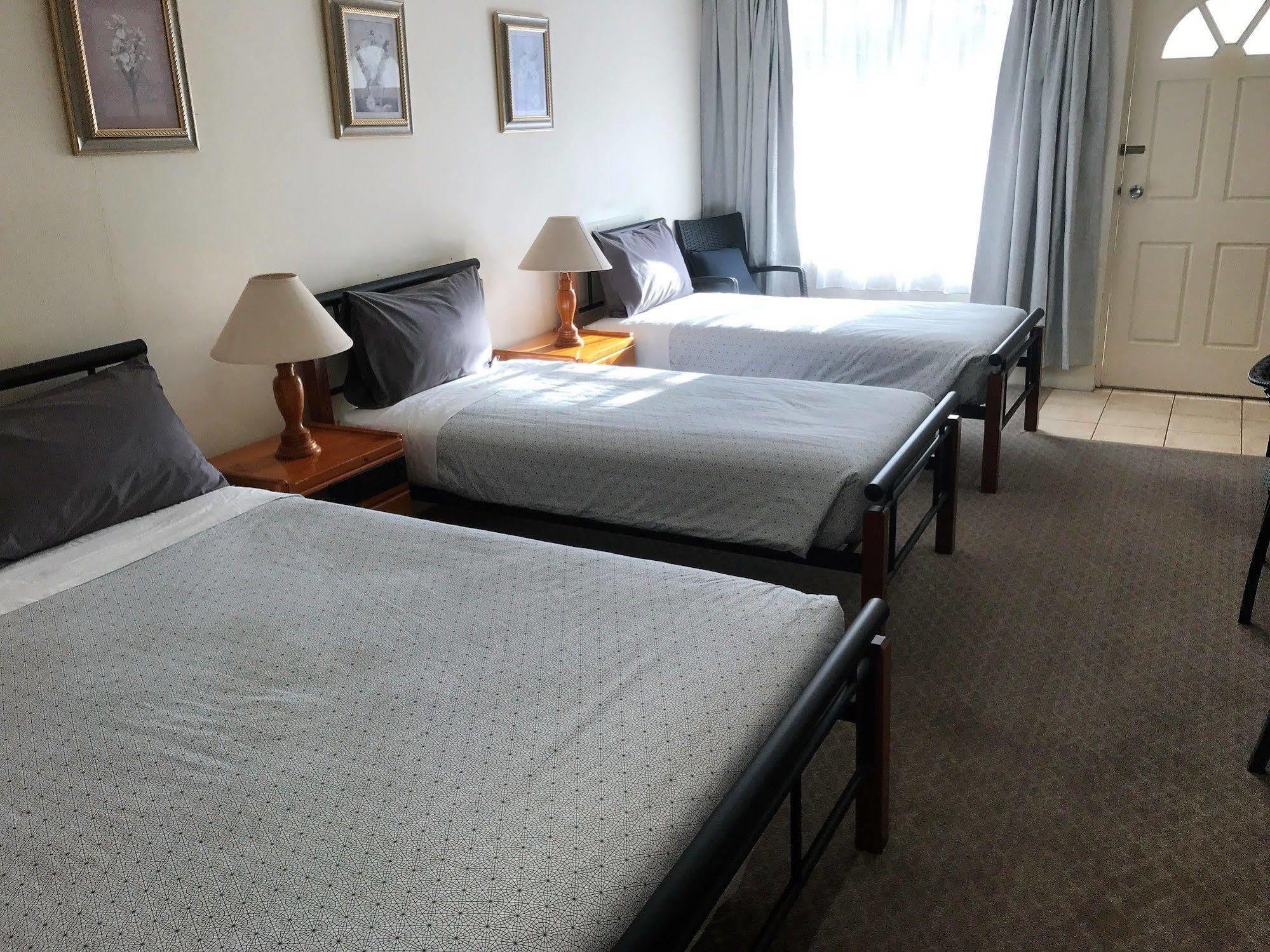 Cooks Endeavour Motor Inn 트위드헤즈 외부 사진